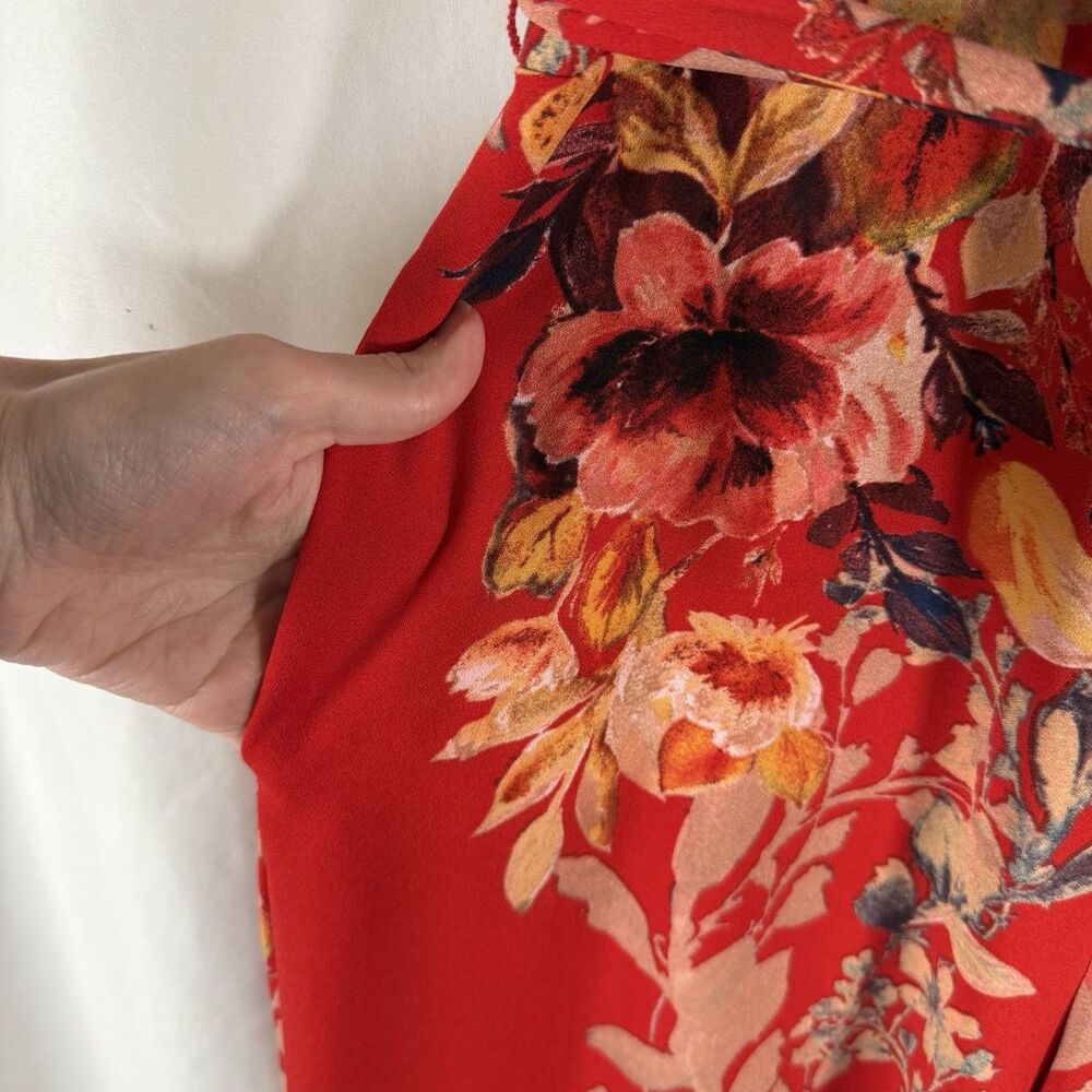 Beige by ECI Jumpsuit Women's Medium Red Floral V-Neck Belted Wide Leg - Picture 4 of 13
